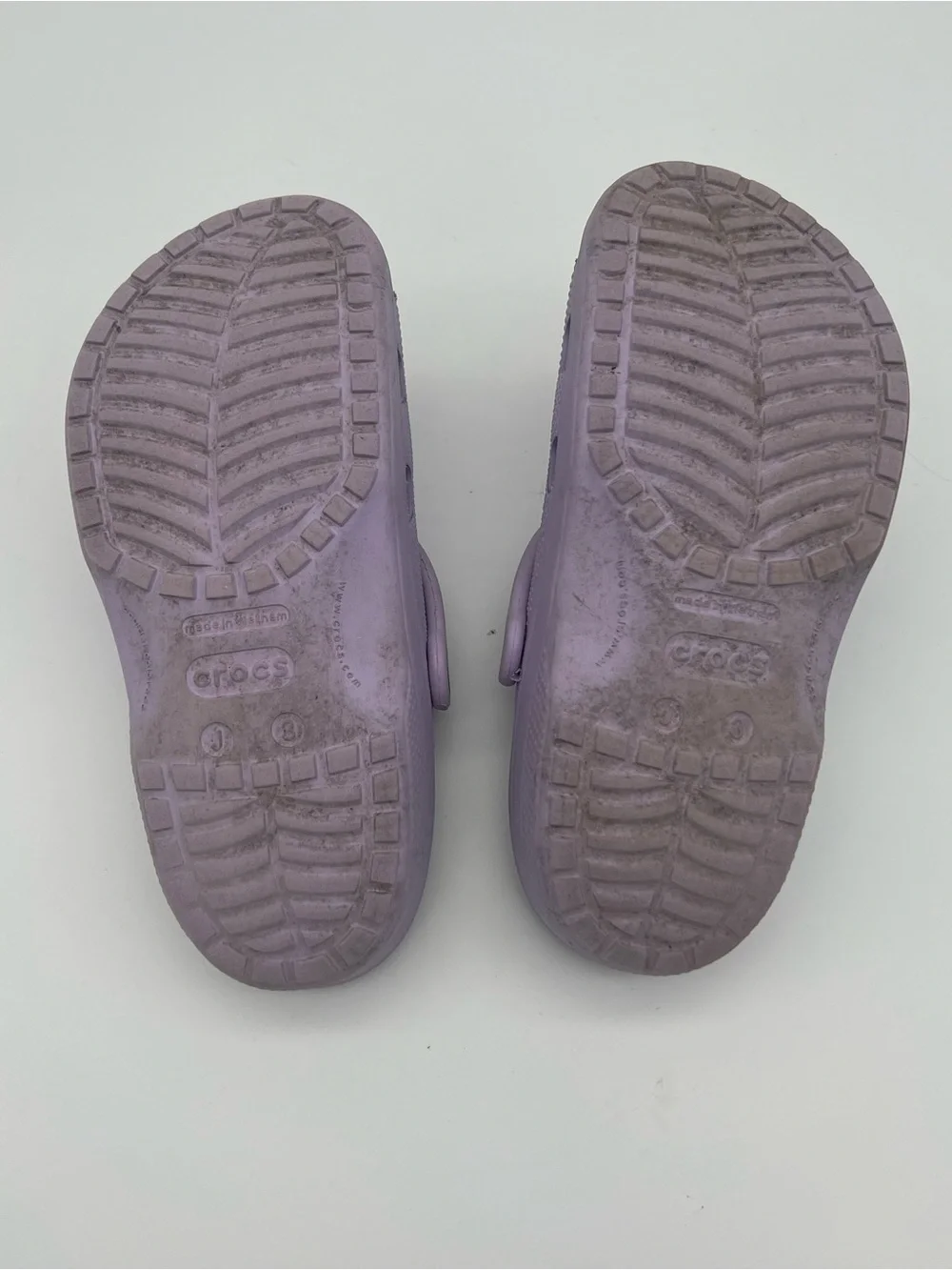 Crocs J3 classic Style Kids size 3 purple Clogs Lavender girls shoes sandals